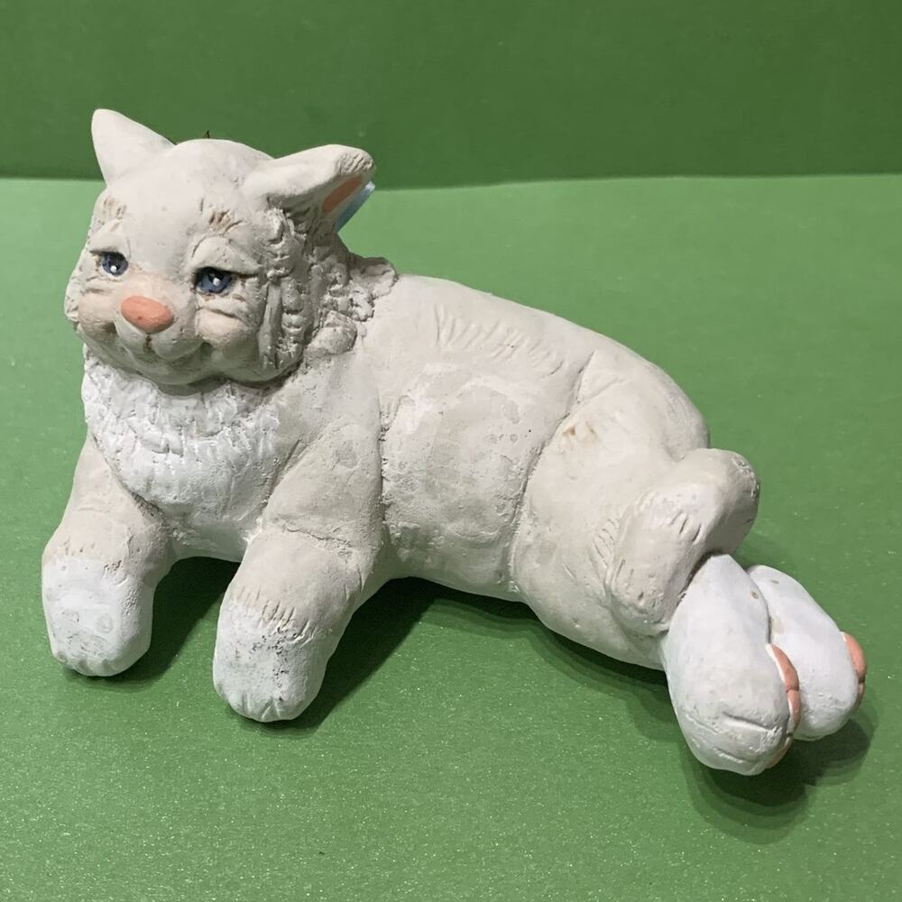 Dreamsicles 1991 Lying-Down Shelf Sitter Cat by Kristin Hayes